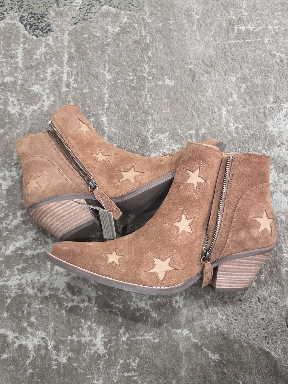 dingo Tan Suede Star-Accent Ankle Booties
